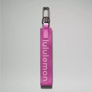NWT lululemon Never Lost keychain